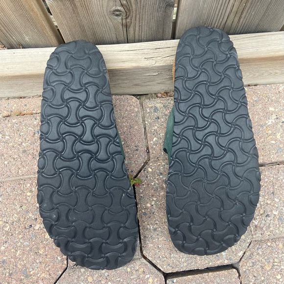 Walk with ransons  women green buckle front cork screw sandals. Size 7.5. Used. - Picture 6 of 10